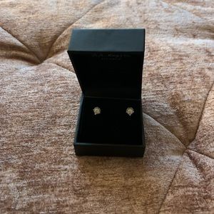 .Dimond Stud Earrings .5k total weight